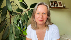 Silke Wildner spricht darüber, warum viele Frauen keine Beziehung mehr wollen und sich stattdessen eine Beziehung auf Augenhöhe wünschen.